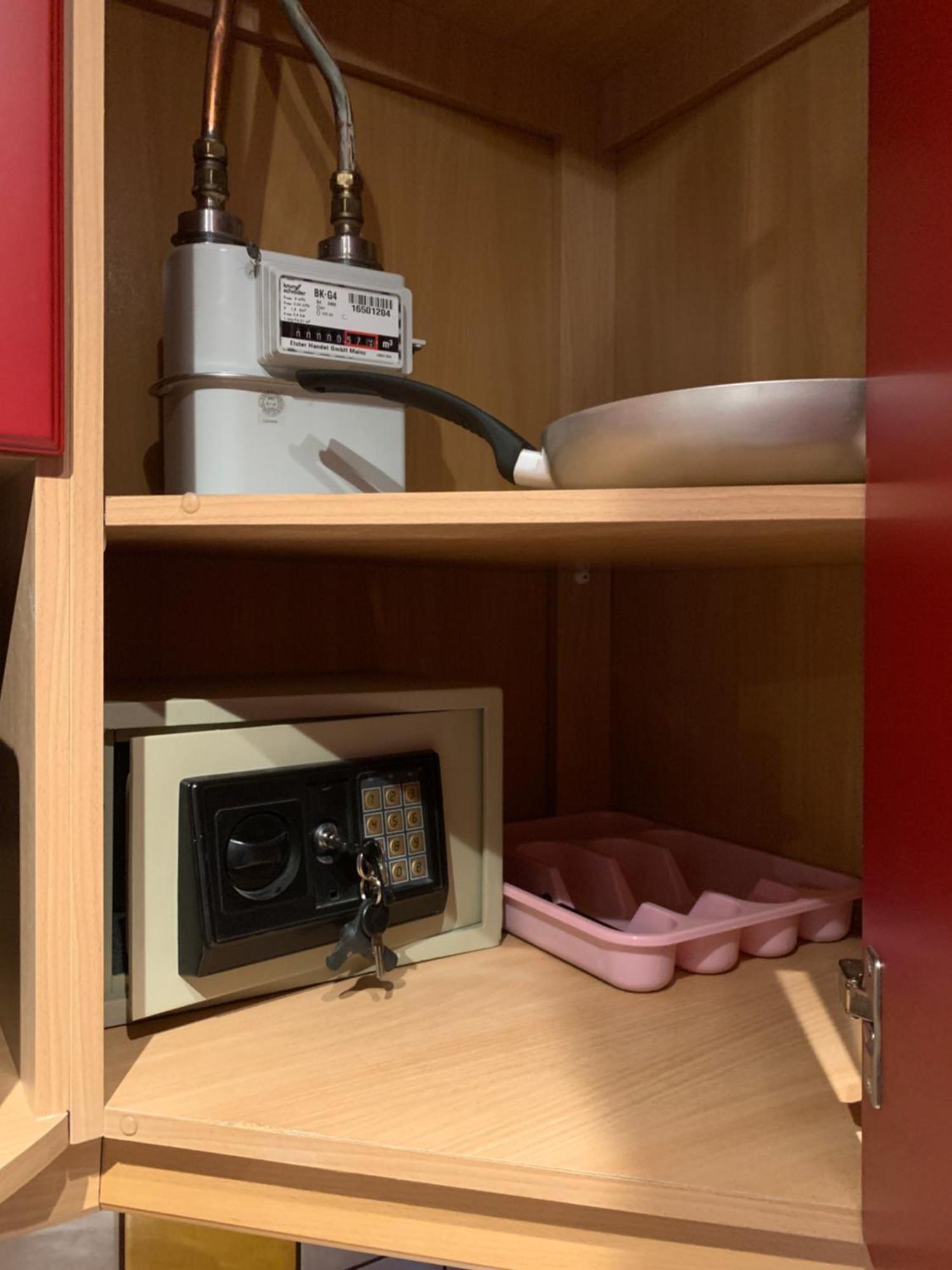 Dikol Two-Room Apartment-Self Check-In & Free Parking Near City Center Tallinn Bagian luar foto